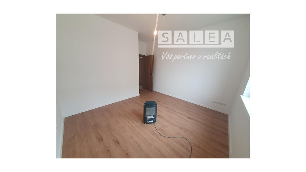 POSLEDNÝ 4-izb.RD+kuchyňa (400m2)+3x park. Dvorníky pri HC