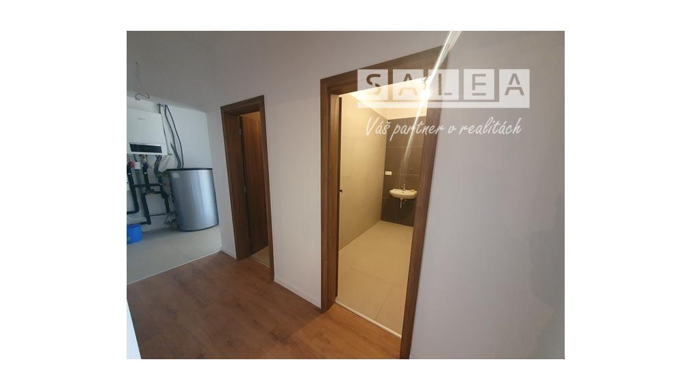 POSLEDNÝ 4-izb.RD+kuchyňa (400m2)+3x park. Dvorníky pri HC