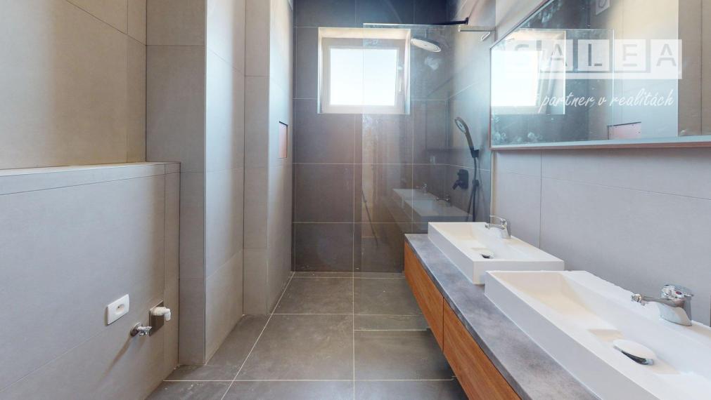 POSLEDNÝ 2-izbový byt+balkón (57,7m2) Dvorníky pri Hlohovci