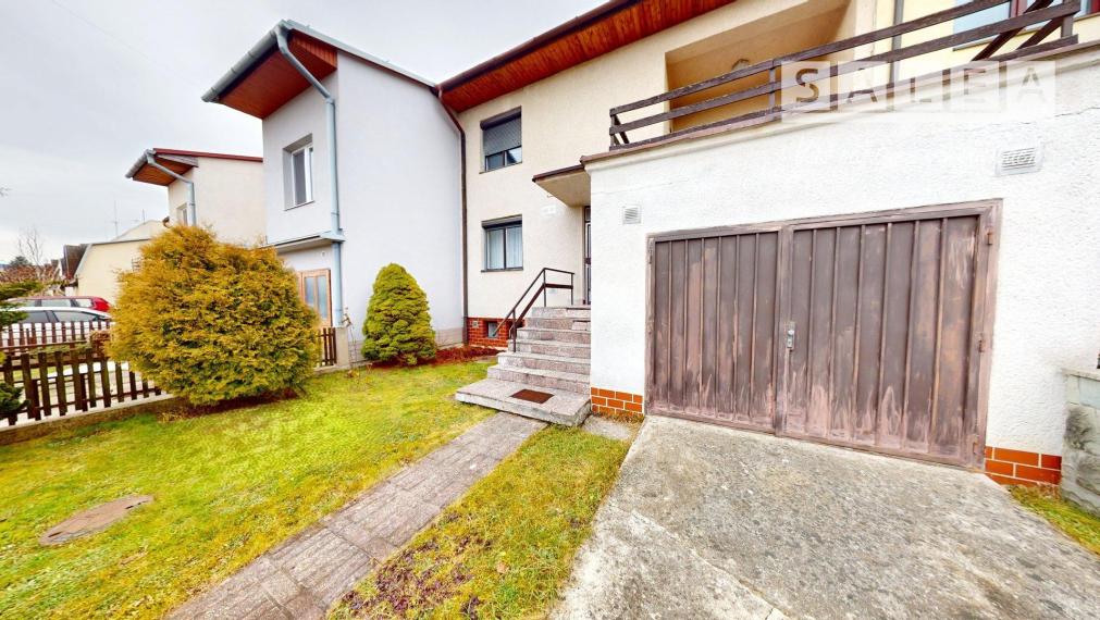 4-IZBOVÝ TEHLOVÝ RADOVÝ DOM, POZEMOK 360m2, ŽILINA - ROSINKY