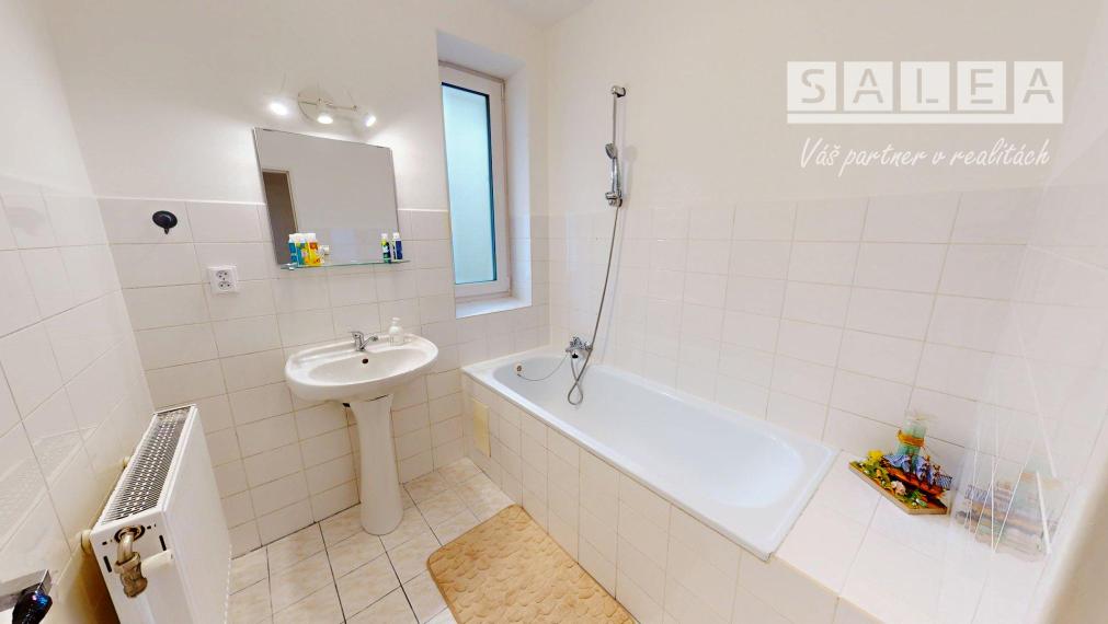 4-IZBOVÝ TEHLOVÝ DOM, POZEMOK 784m2, ŽILINA - ROSINKY