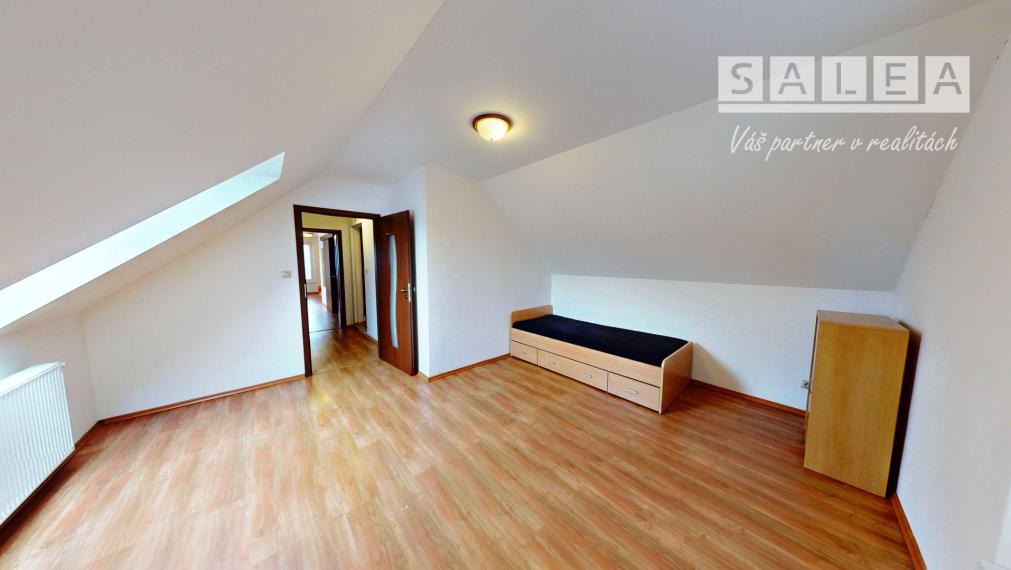 4-IZBOVÝ TEHLOVÝ DOM, POZEMOK 784m2, ŽILINA - ROSINKY