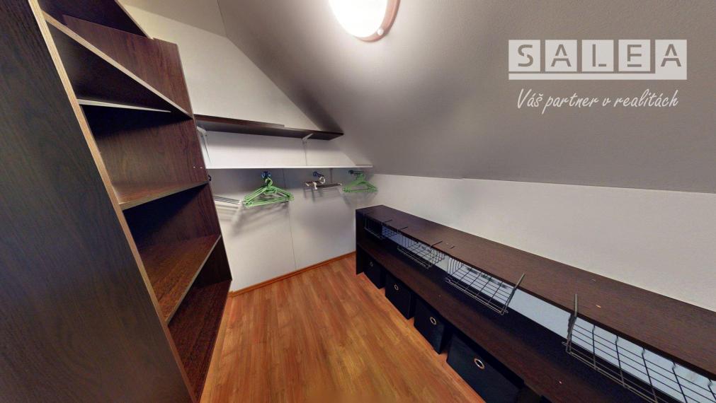 4-IZBOVÝ TEHLOVÝ DOM, POZEMOK 784m2, ŽILINA - ROSINKY