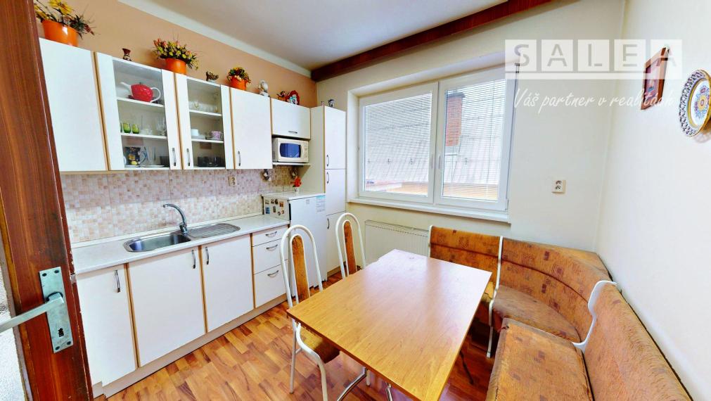 5-izbový Rodinný dom (959m2)+2x garáž Hrádok pri Piešťanoch