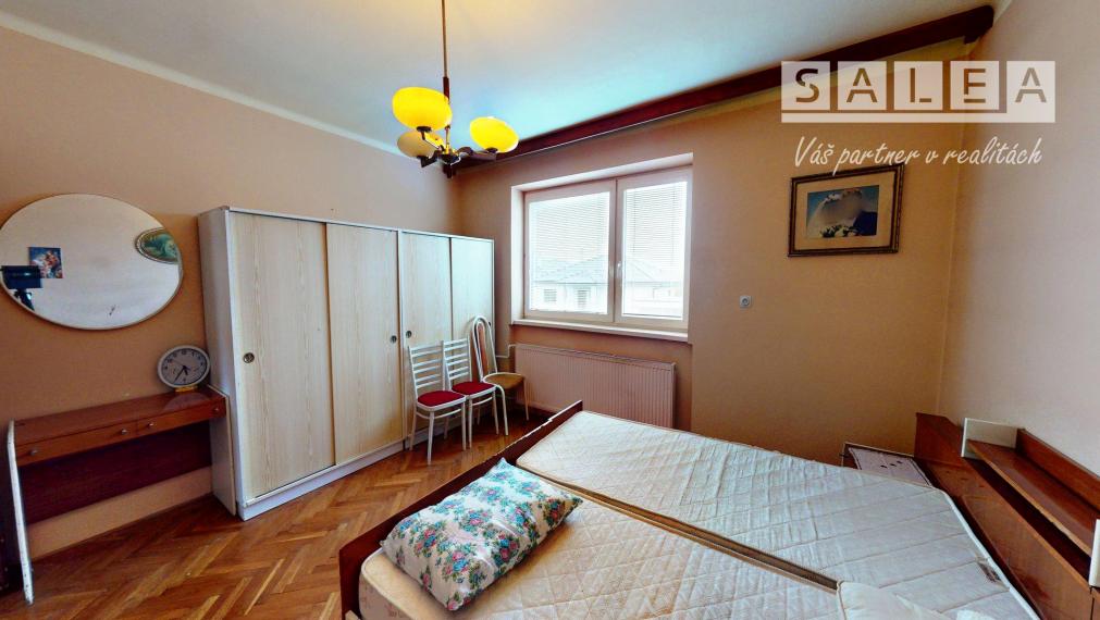 5-izbový Rodinný dom (959m2)+2x garáž Hrádok pri Piešťanoch