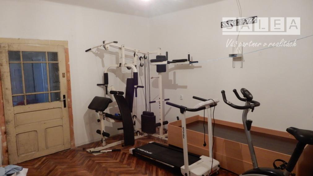 Útulný rodinný dom, 130 m2, garáž, Malé Kozmálovce, okr. Levice