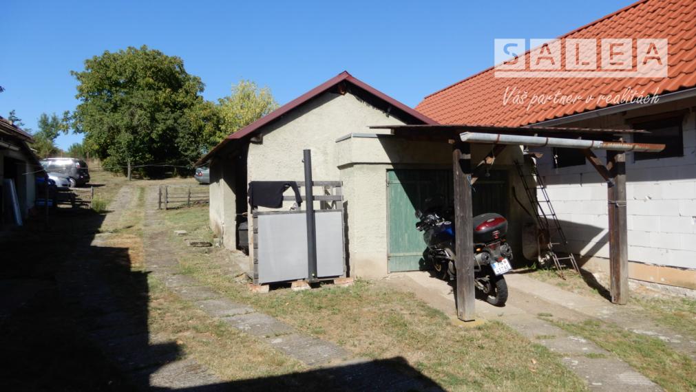 Útulný rodinný dom, 130 m2, garáž, Malé Kozmálovce, okr. Levice