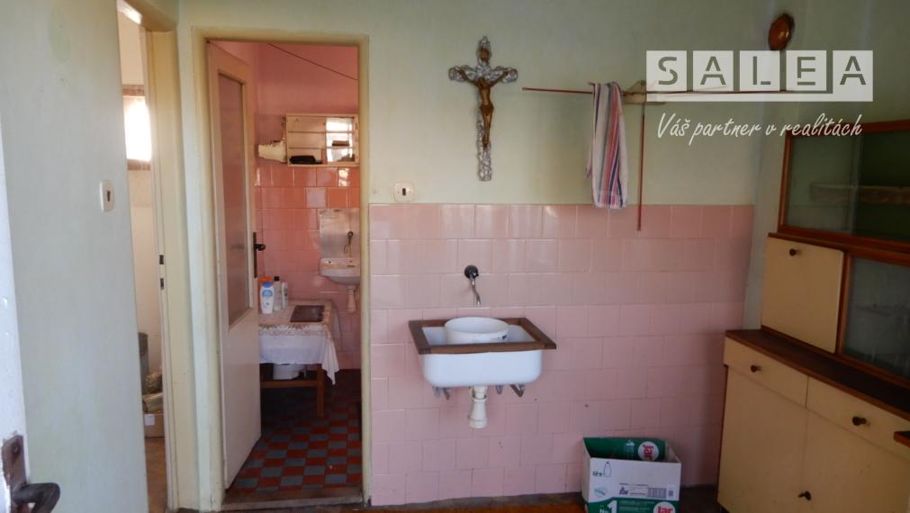 Rodinný dom, 130 m2, garáž, letná kuchyňa, Farná, okr. Levice