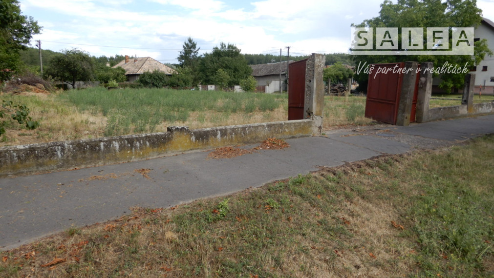 Slnečný pozemok 812 m2, Hronovce, okr. Levice