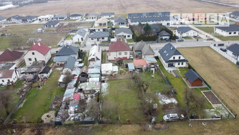 5-izbový Rodinný dom (959m2)+2x garáž Hrádok pri Piešťanoch