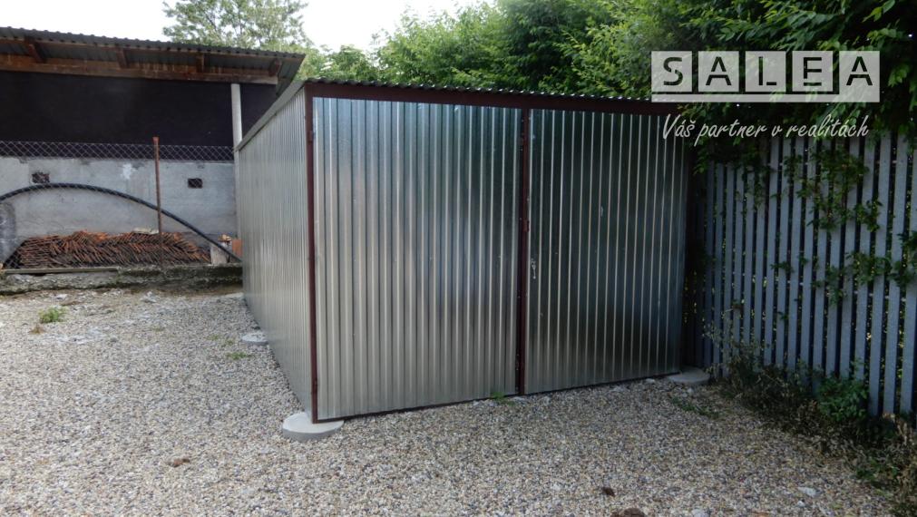 rodinný dom,140 m2,garáž,letná kuchyňa,Hronovce, okr. Levice