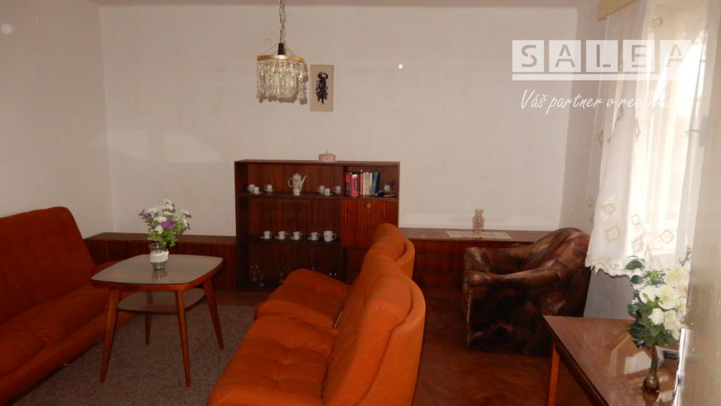 Slnečné dva domy na jednom pozemku,  130 m2, garáž, Kozárovce, okr. Levice