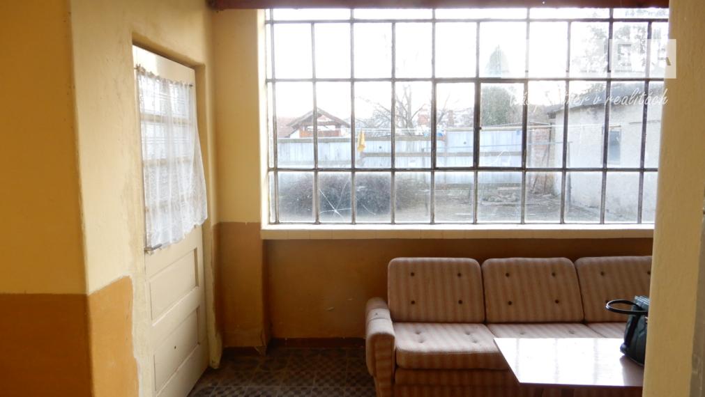 Slnečné dva domy na jednom pozemku,  130 m2, garáž, Kozárovce, okr. Levice