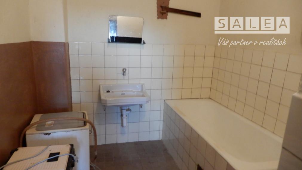 Slnečné dva domy na jednom pozemku,  130 m2, garáž, Kozárovce, okr. Levice