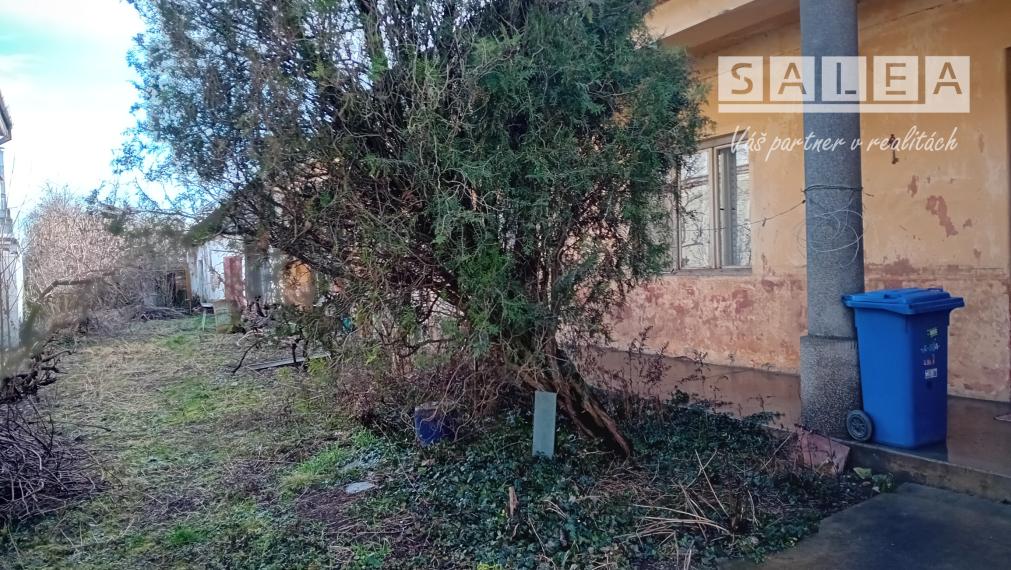 Rodinný dom, pôvodný stav, 1 787m2, Kráľová pri Senci