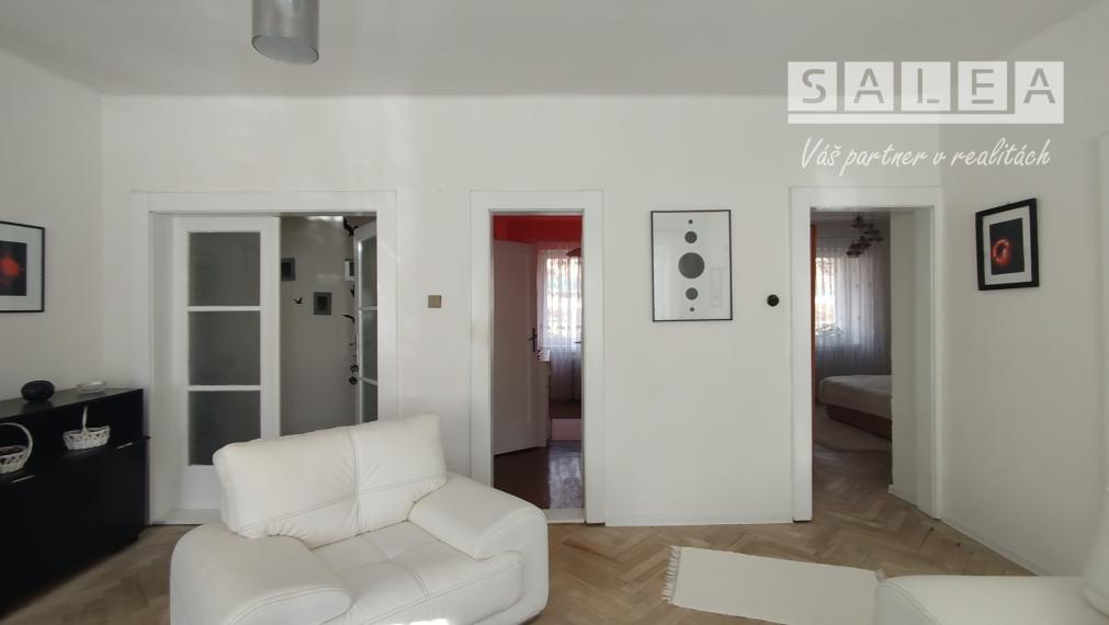 3-izbový tehlový byt (81 m2) v blízkosti centra Krompach– KOMPLETNE ZARIADENÝ