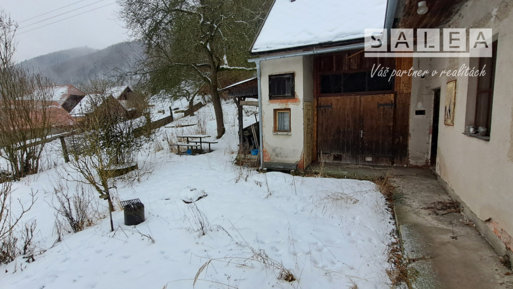 Rodinný dom  v obci Ostrý Grúň s pozemkom a záhradou 4462m2