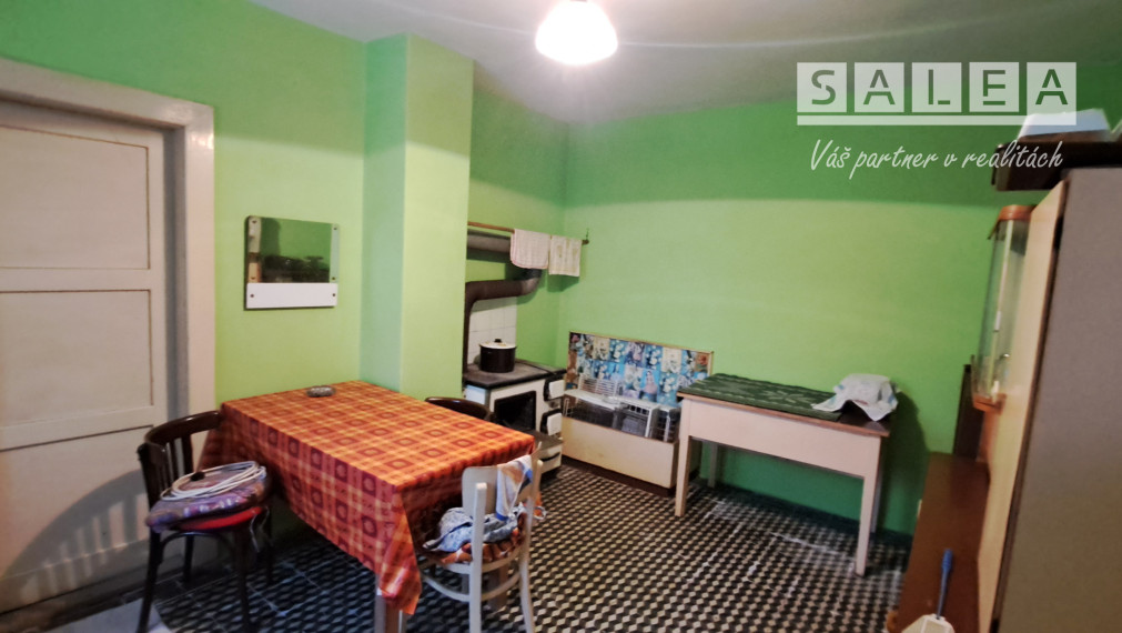 Rodinný dom  v obci Ostrý Grúň s pozemkom a záhradou 4462m2