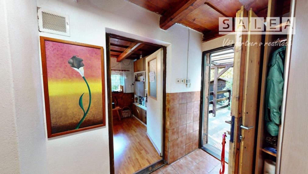 CHATA UPROSTRED LESA, POZEMOK 1782m2, ČADCA - BREHY