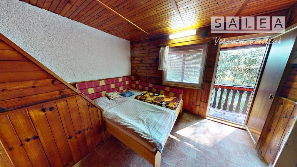 CHATA UPROSTRED LESA, POZEMOK 1782m2, ČADCA - BREHY