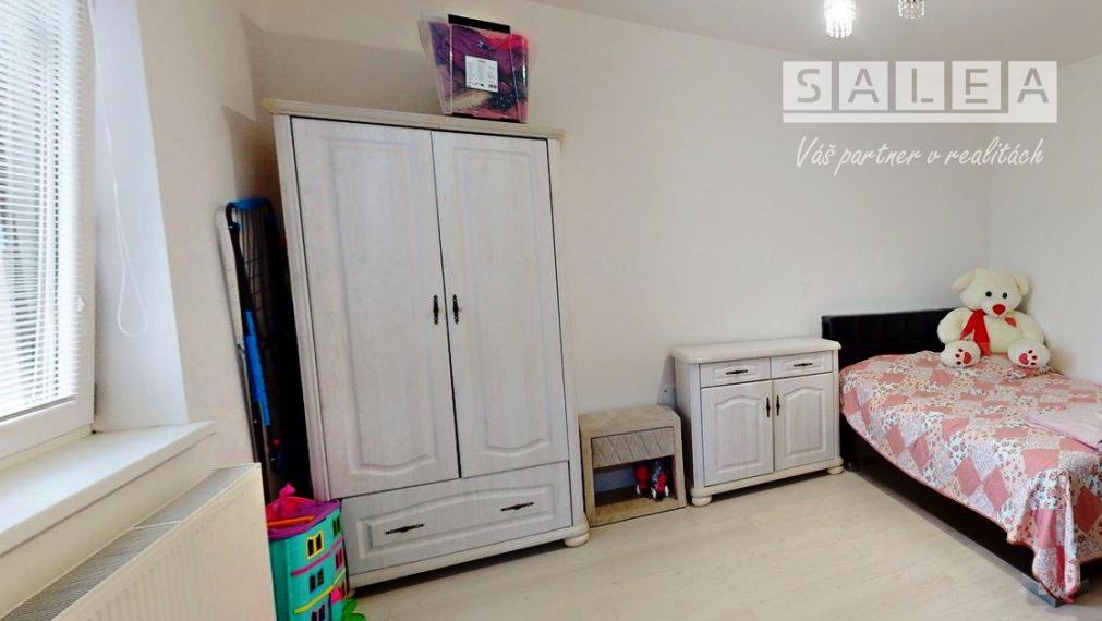 4-izb. zariadený rodinný dom 1241m2 Dvorníky pri Hlohovci,