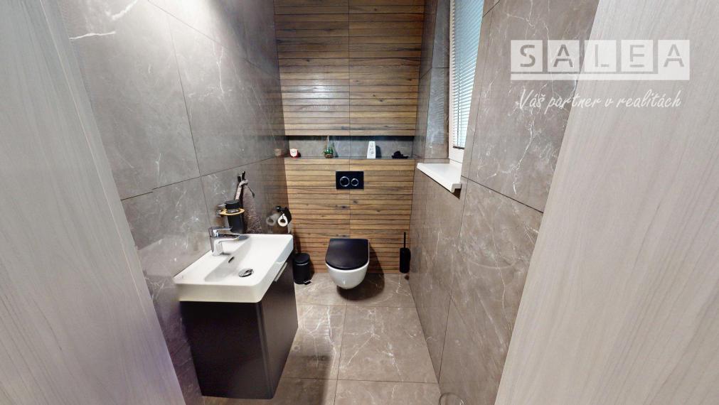 4-izb. zariadený rodinný dom 1241m2 Dvorníky pri Hlohovci,