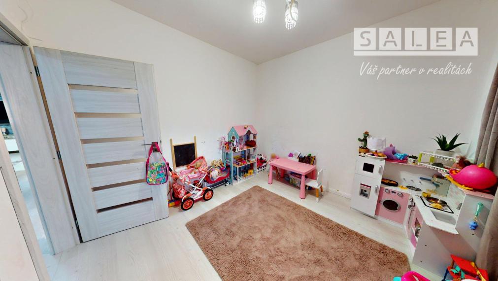 4-izb. zariadený rodinný dom 1241m2 Dvorníky pri Hlohovci,