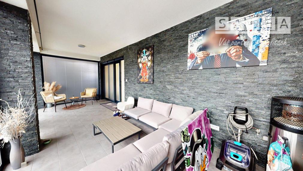 4-izb. zariadený rodinný dom 1241m2 Dvorníky pri Hlohovci,