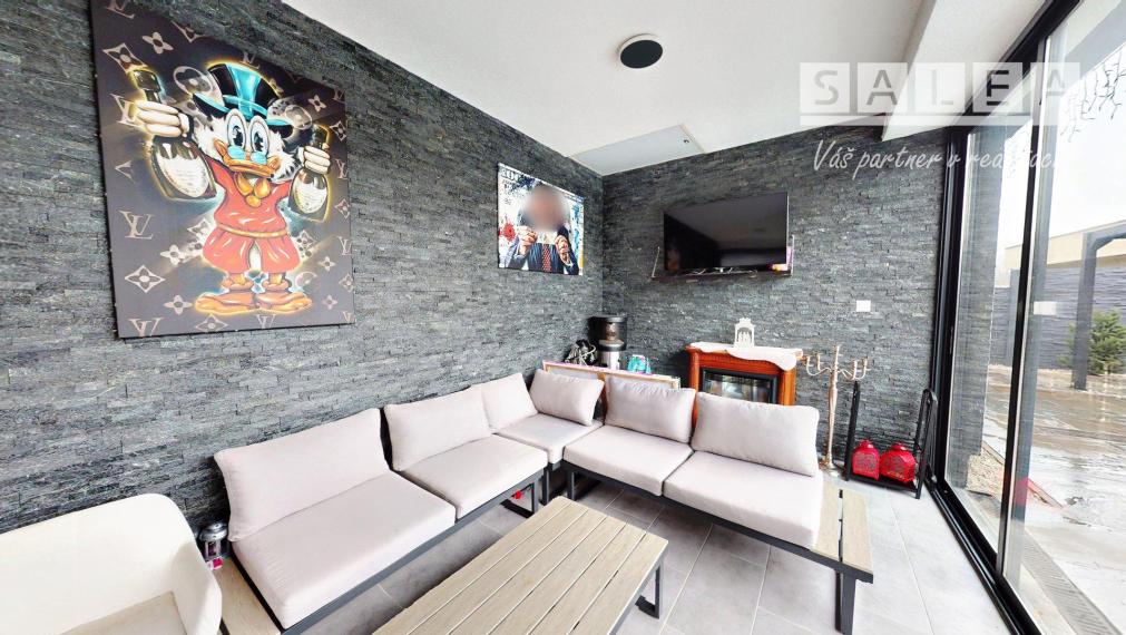 4-izb. zariadený rodinný dom 1241m2 Dvorníky pri Hlohovci,