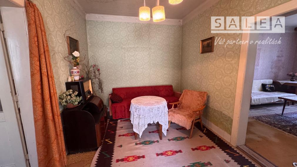 Rodinný dom, pôvodný stav, 1 787m2, Kráľová pri Senci