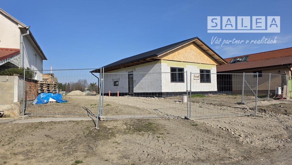 4i Novostavba  stav hrubá stavba pozemok 583m² Dolné Saliby