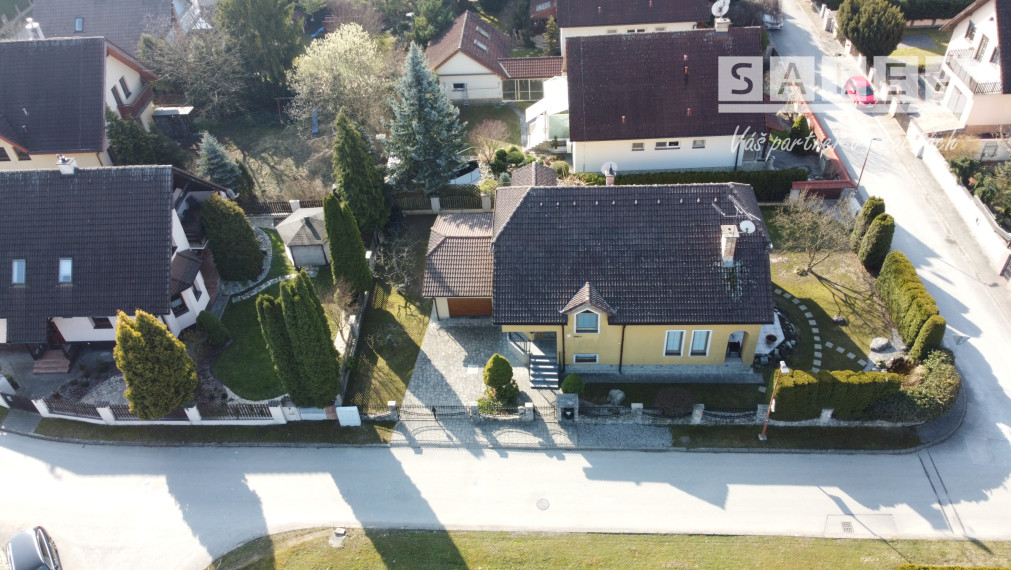 ŽILINA-BYTČICA - 6 IZBOVÝ RODINNÝ DOM+POZEMOK 600m2 + GARÁŽ