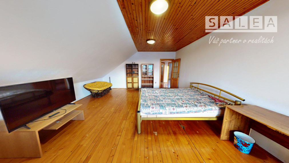 ŽILINA-BYTČICA - 6 IZBOVÝ RODINNÝ DOM+POZEMOK 600m2 + GARÁŽ