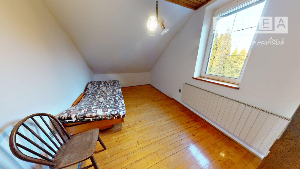 ŽILINA-BYTČICA - 6 IZBOVÝ RODINNÝ DOM+POZEMOK 600m2 + GARÁŽ