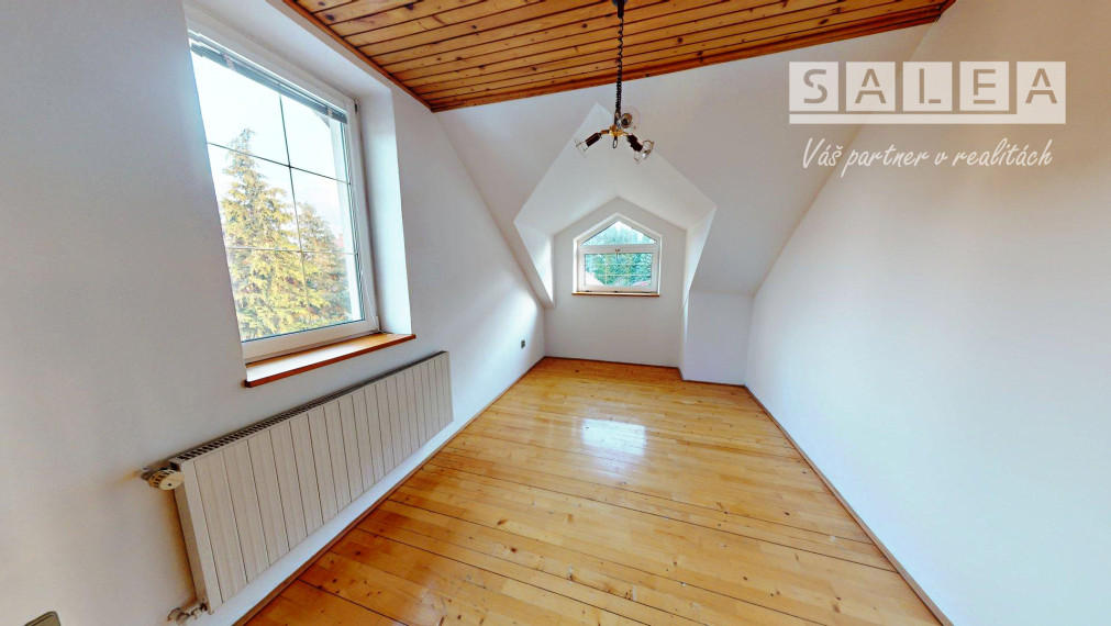 ŽILINA-BYTČICA - 6 IZBOVÝ RODINNÝ DOM+POZEMOK 600m2 + GARÁŽ