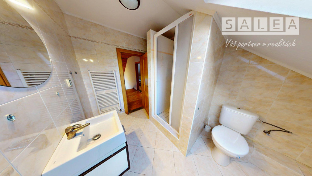 ŽILINA-BYTČICA - 6 IZBOVÝ RODINNÝ DOM+POZEMOK 600m2 + GARÁŽ