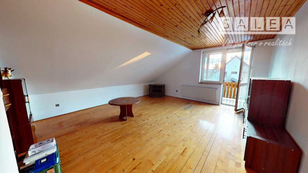 ŽILINA-BYTČICA - 6 IZBOVÝ RODINNÝ DOM+POZEMOK 600m2 + GARÁŽ