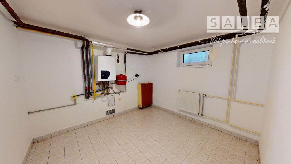 (REZERVOVANÉ) TEHLOVÝ DOM, POZEMOK 784m2, ŽILINA - ROSINKY