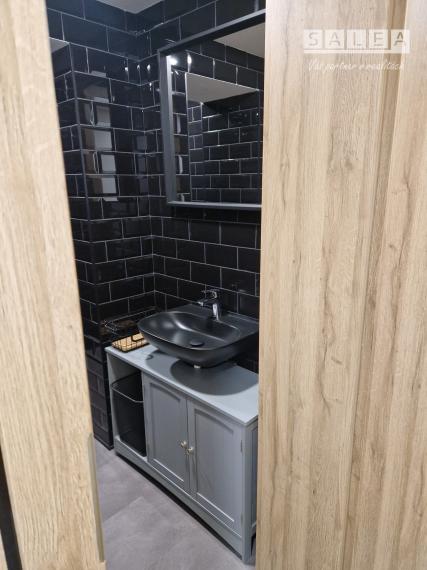 Prenájom pre pestrú ponuku služieb pešia zóna Šaľa 200 m2 alebo po miestnostiach