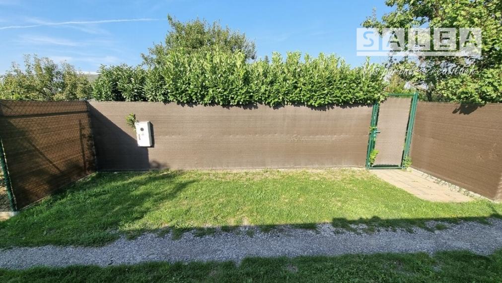 Krásna záhrada v Šali 305 m2 s chatkou pri futbalovom štadióne