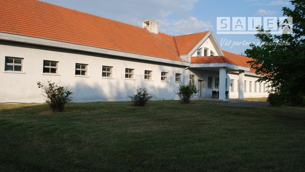 Vila Ranč - Krásna príroda, jazero, chov koní, apartmány, bazén, bowling, spoločenské akcie, kopec prírody, športu a relaxu