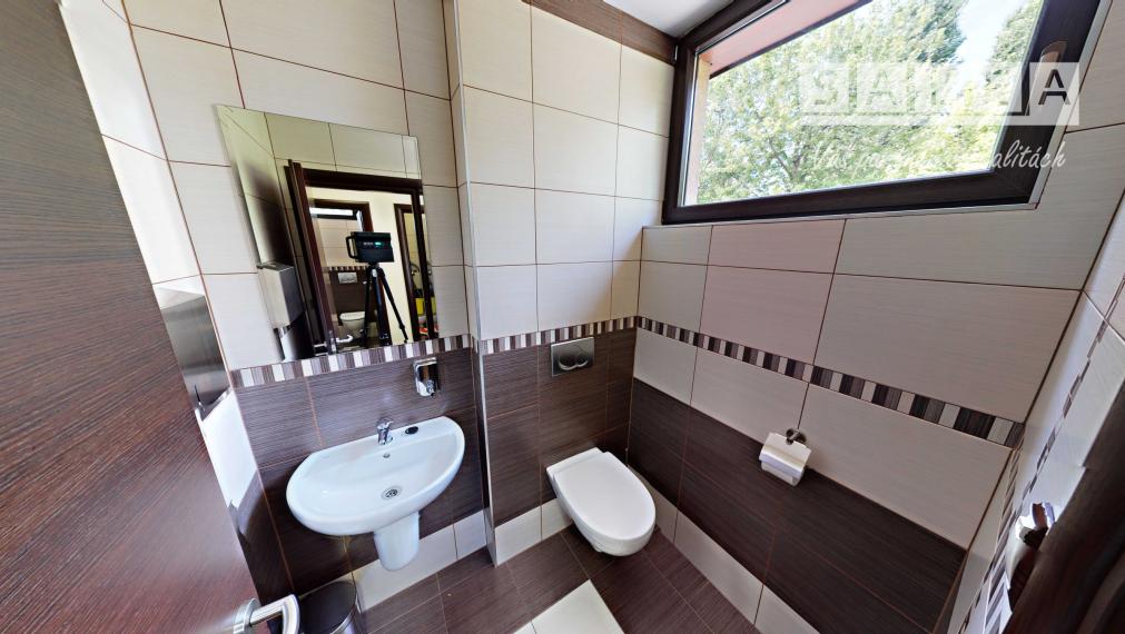 Veľká kancelária na prenájom  55,2 m2 s archívom ul. Jarmočná