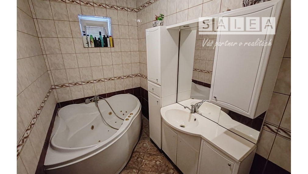 ZNÍŽENÁ CENA... EXKLUZÍVNE! VILA-DOM V PREŠOVE VÝBORNÁ LOKALITA, na pozemku o výmere 1013 m2.