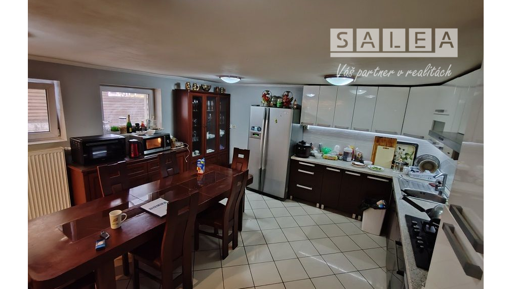 ZNÍŽENÁ CENA... EXKLUZÍVNE! VILA-DOM V PREŠOVE VÝBORNÁ LOKALITA, na pozemku o výmere 1013 m2.