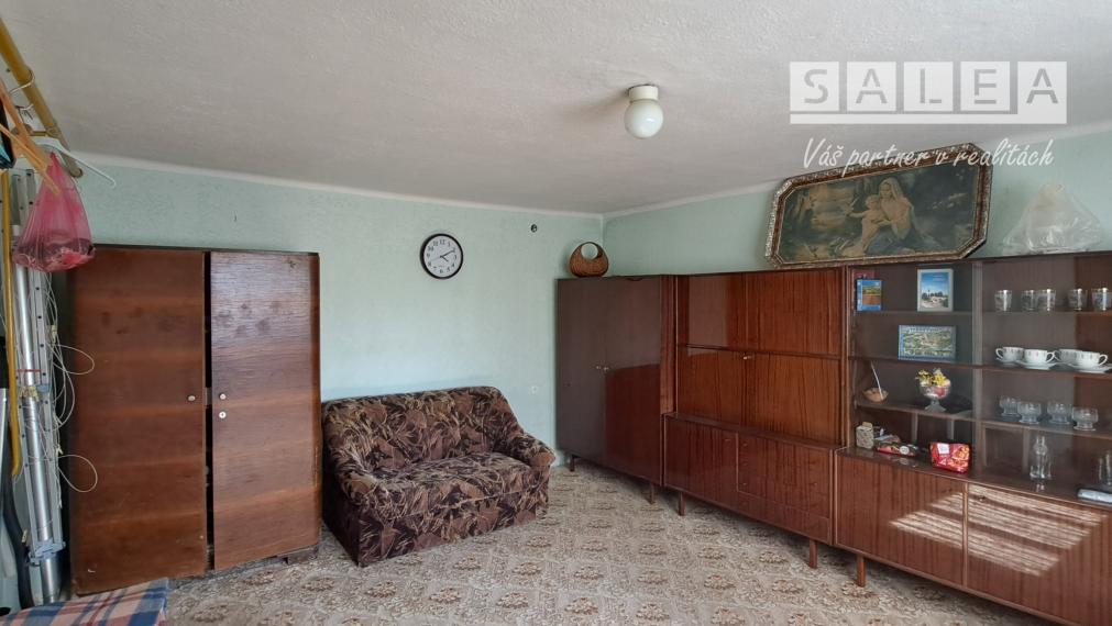 Rodinný dom v obci Lovča aj s garážou a záhradou