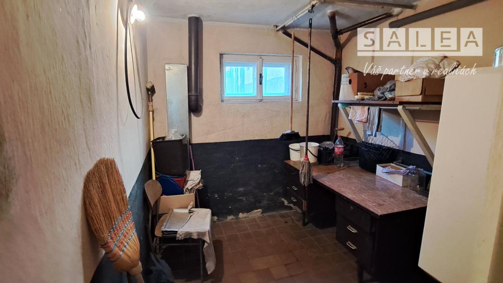 Rodinný dom v obci Lovča aj s garážou a záhradou