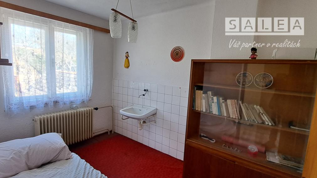 Rodinný dom v obci Lovča aj s garážou a záhradou