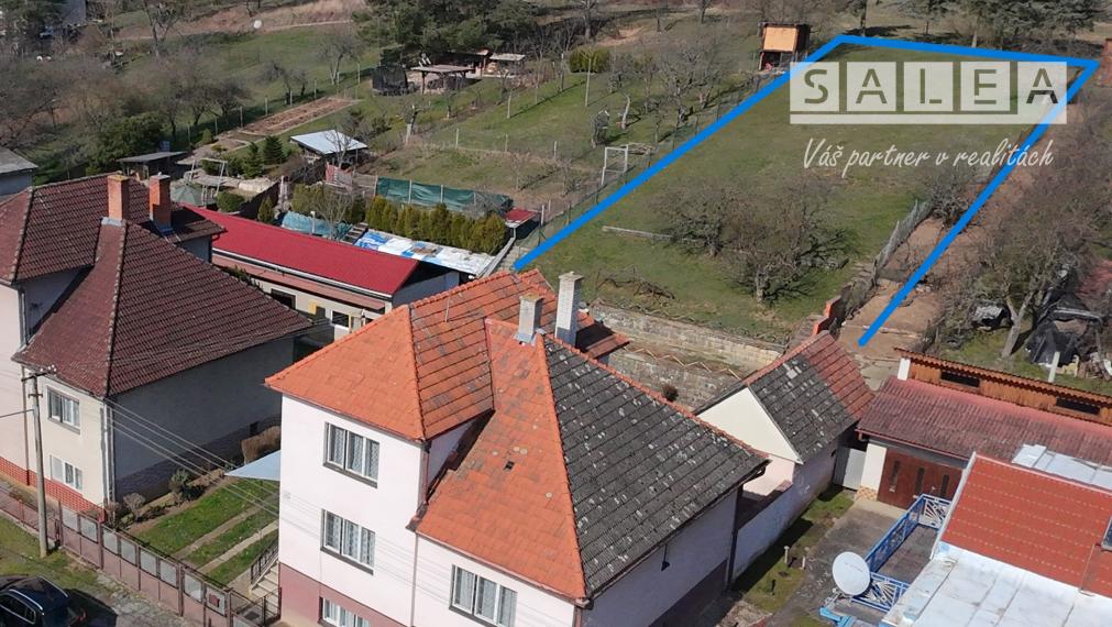 Rodinný dom v obci Lovča aj s garážou a záhradou