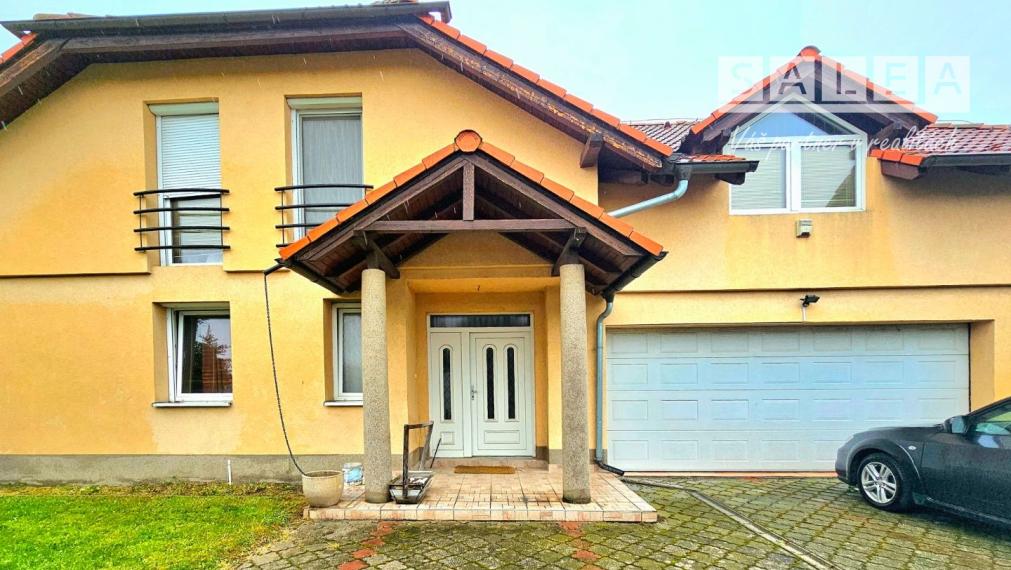 Vila dom 452m2 na pozemku 713m2,centre mesta Dunajská streda