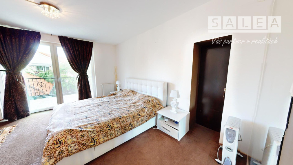 Vila dom 452m2 na pozemku 713m2,centre mesta Dunajská streda